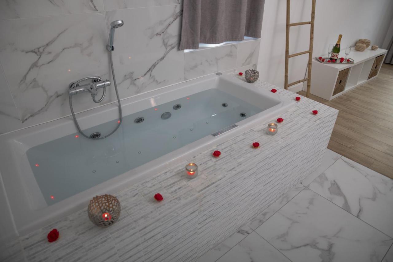 Triplex 110 M2 Centre Historique Avec Jacuzzi Dinan公寓 外观 照片